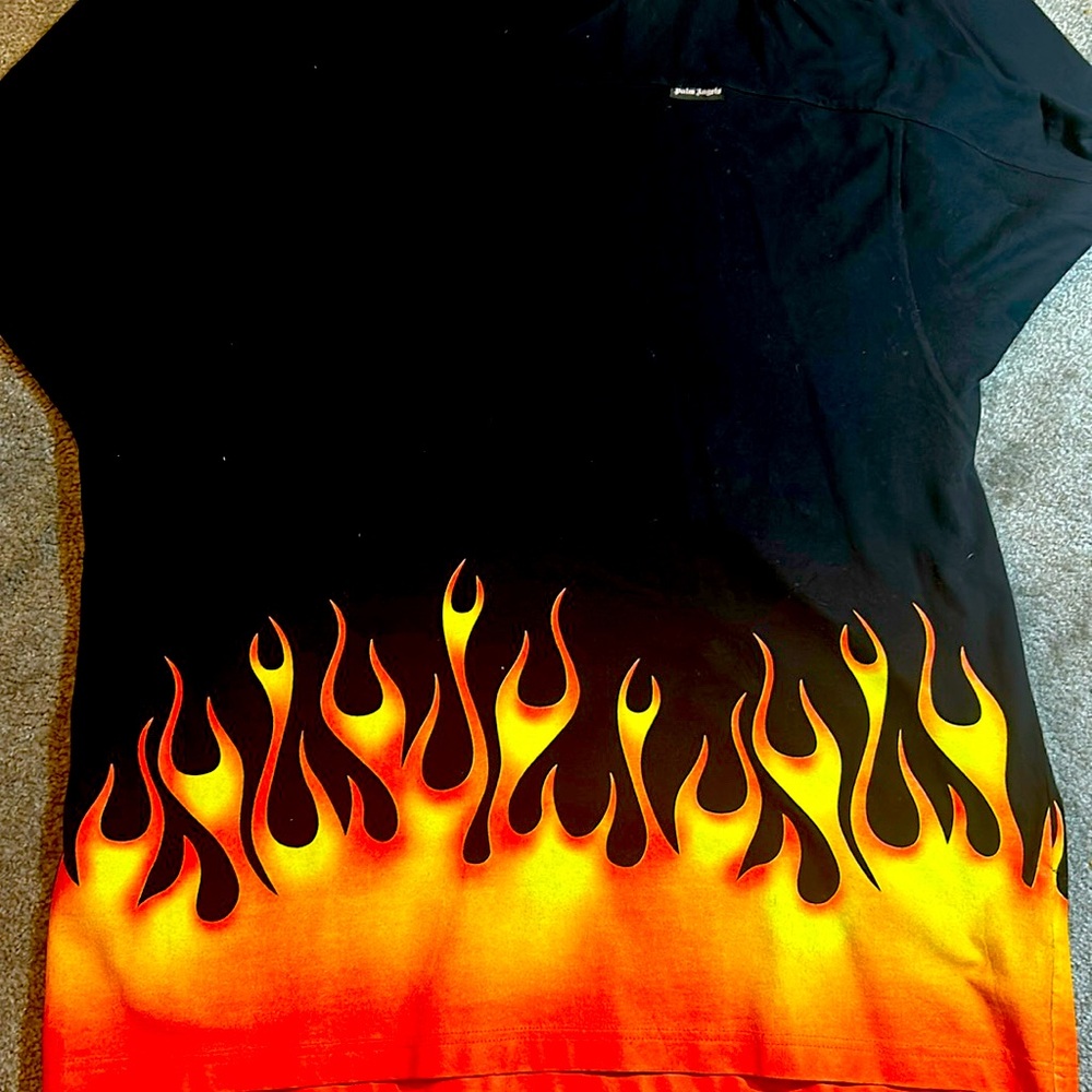 This Palm angels shirt belongs in someone closet